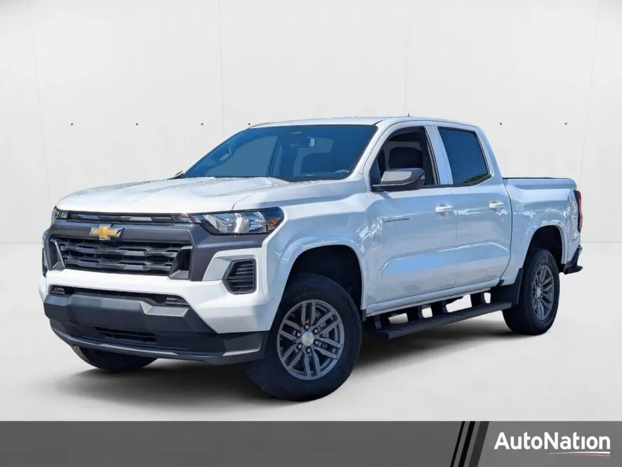 2025 Chevrolet Colorado Work Truck LT photo 1