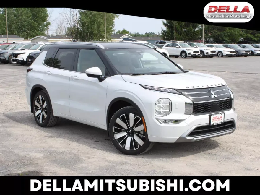 2025 Mitsubishi Outlander SEL photo 1
