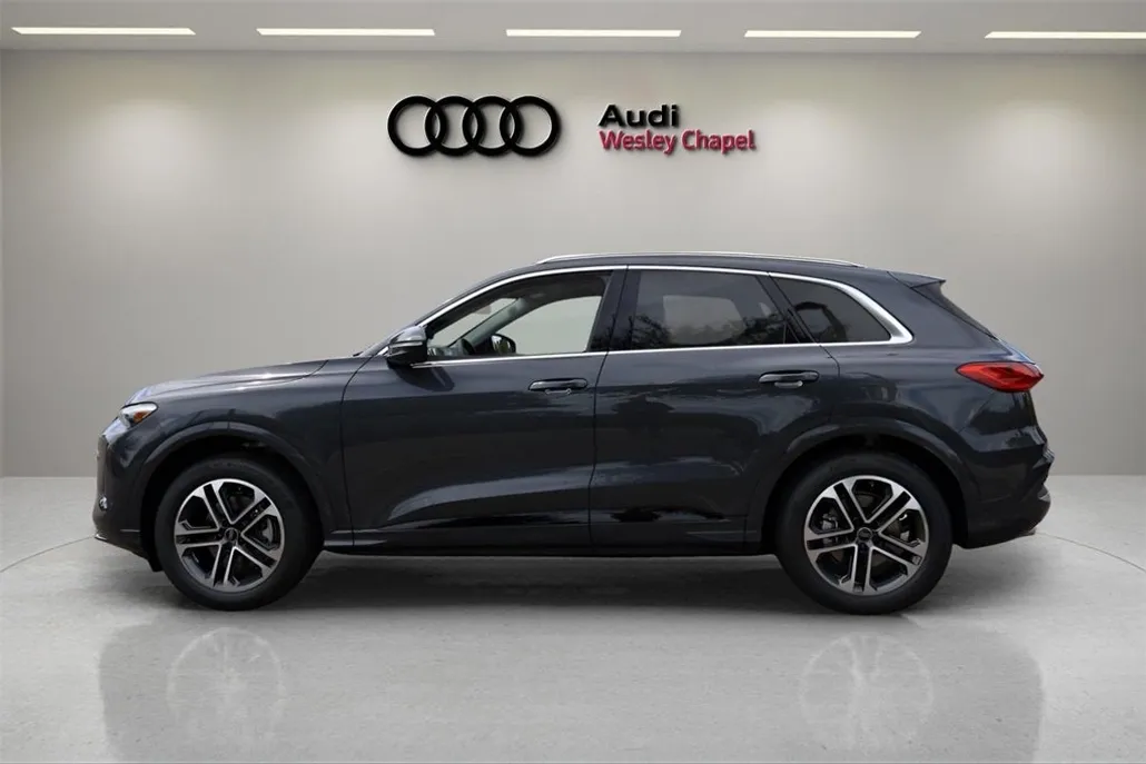 2025 Audi Q5 2.0T Prestige Premium photo 1