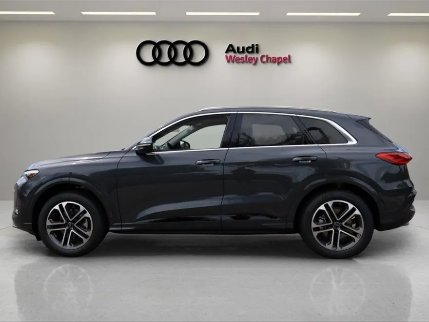 2025 Audi Q5 2.0T Prestige Premium photo 1