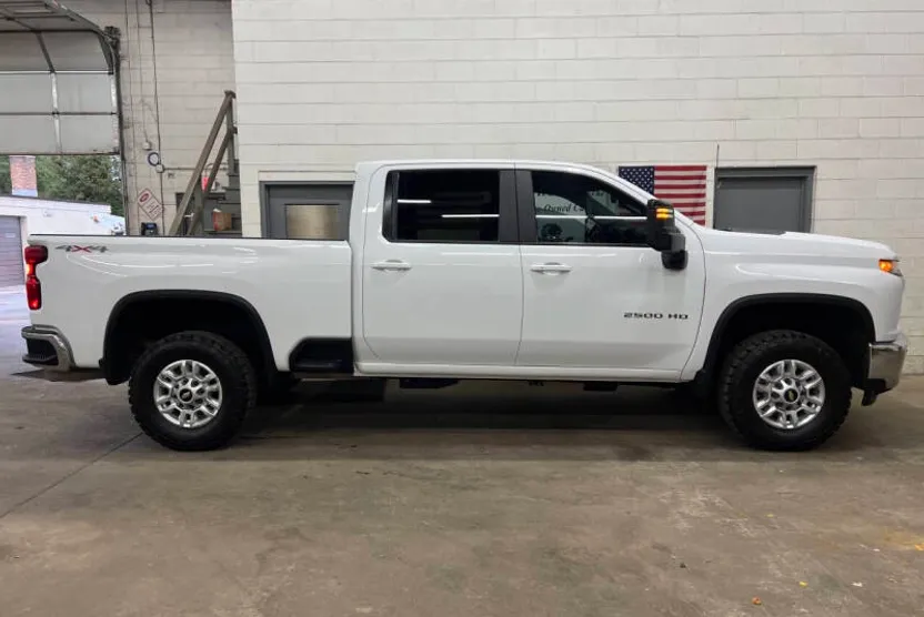 2021 Chevrolet Silverado 2500HD LT photo 1