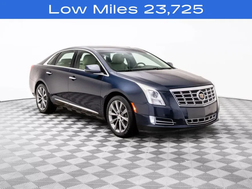 2013 Cadillac XTS Luxury photo 1