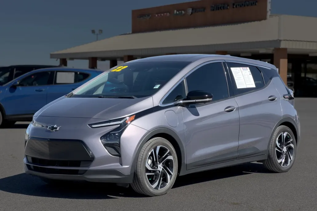 2022 Chevrolet Bolt EV 2LT photo 1