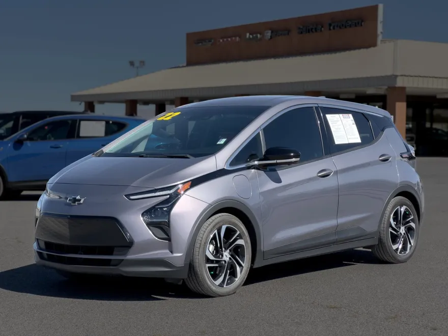 2022 Chevrolet Bolt EV 2LT photo 1