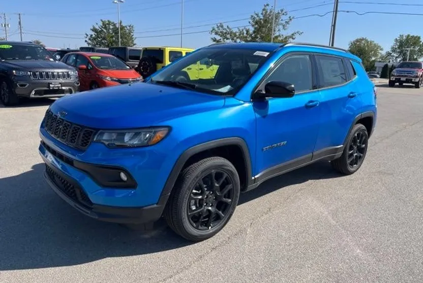 2026 Jeep Compass Latitude photo 1