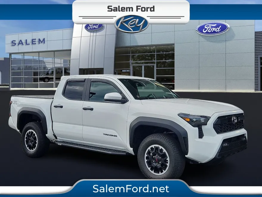 2025 Toyota Tacoma TRD Sport 4x4 Double Cab photo 1
