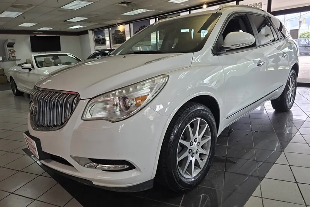 2017 Buick Enclave Leather photo 1
