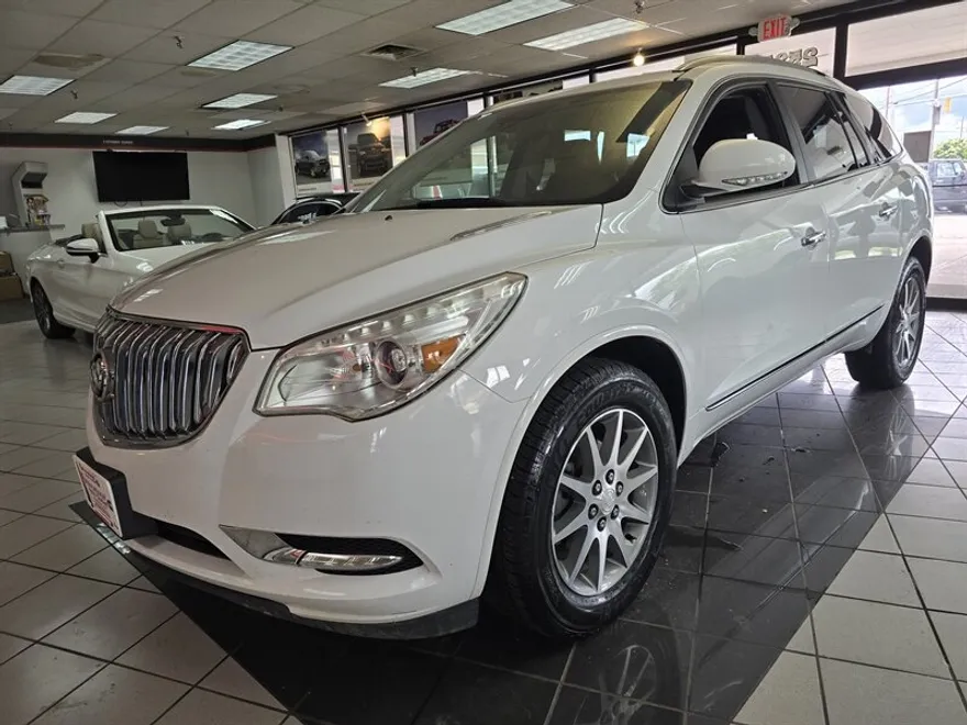 2017 Buick Enclave Leather photo 1