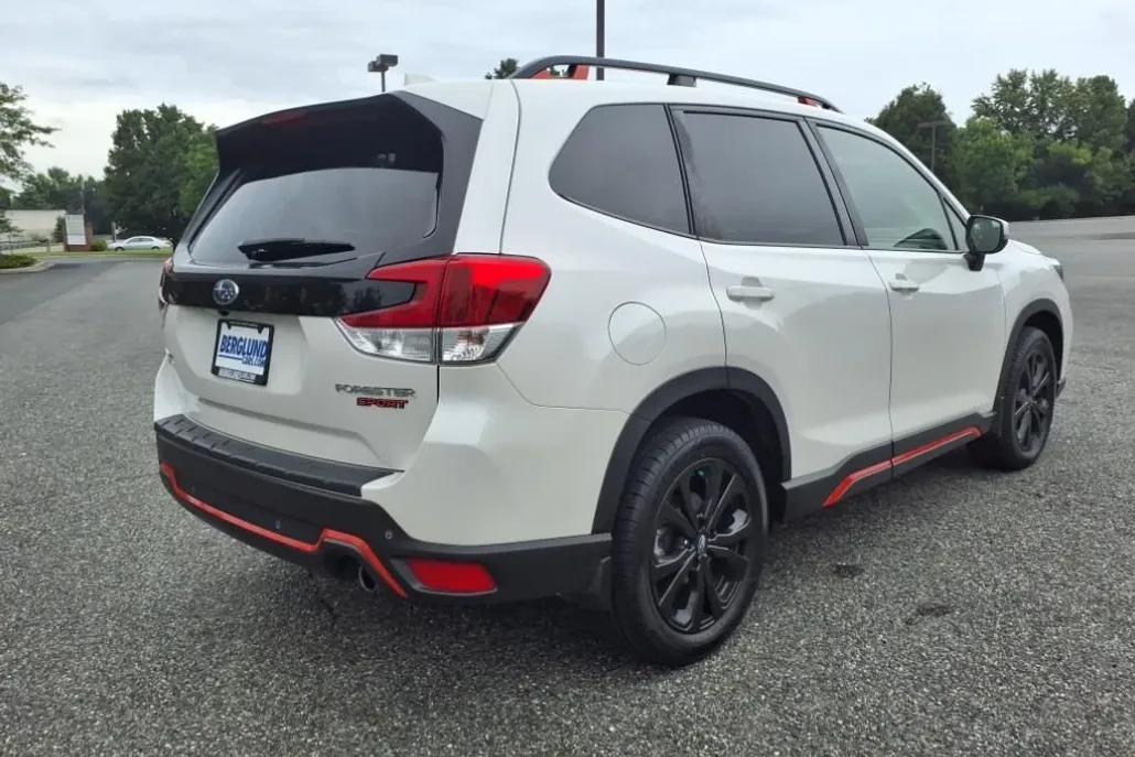 2021 Subaru Forester Sport photo 1