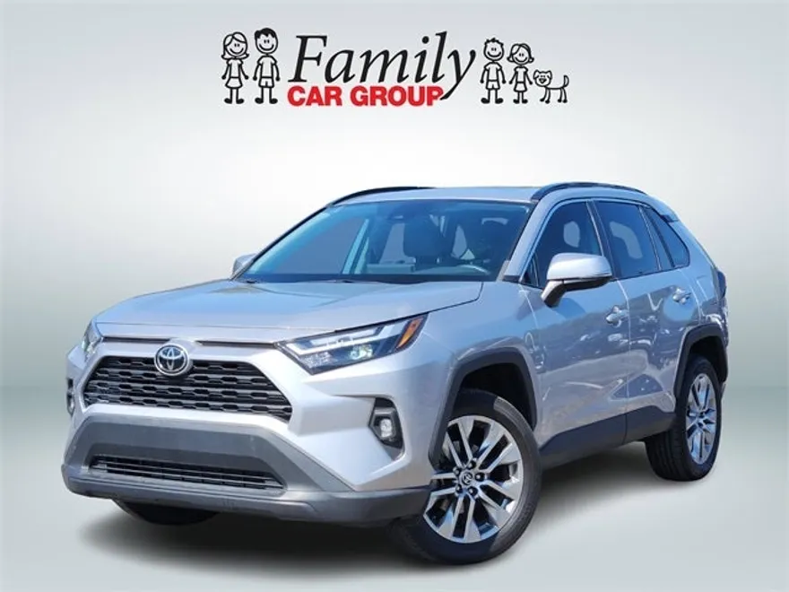 2022 Toyota RAV4 XLE Premium photo 1