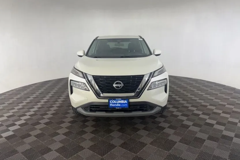 2023 Nissan Rogue SV photo 1