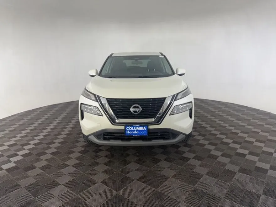 2023 Nissan Rogue SV photo 1