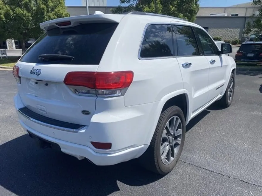 2017 Jeep Grand Cherokee Overland photo 1