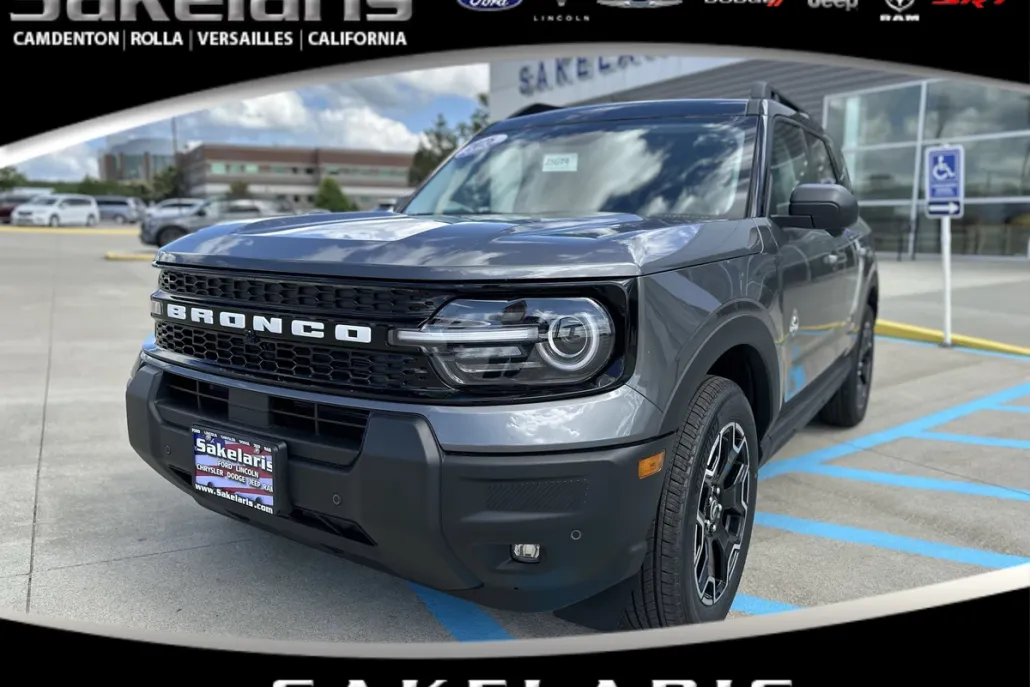 2025 Ford Bronco Sport Outer Banks photo 1