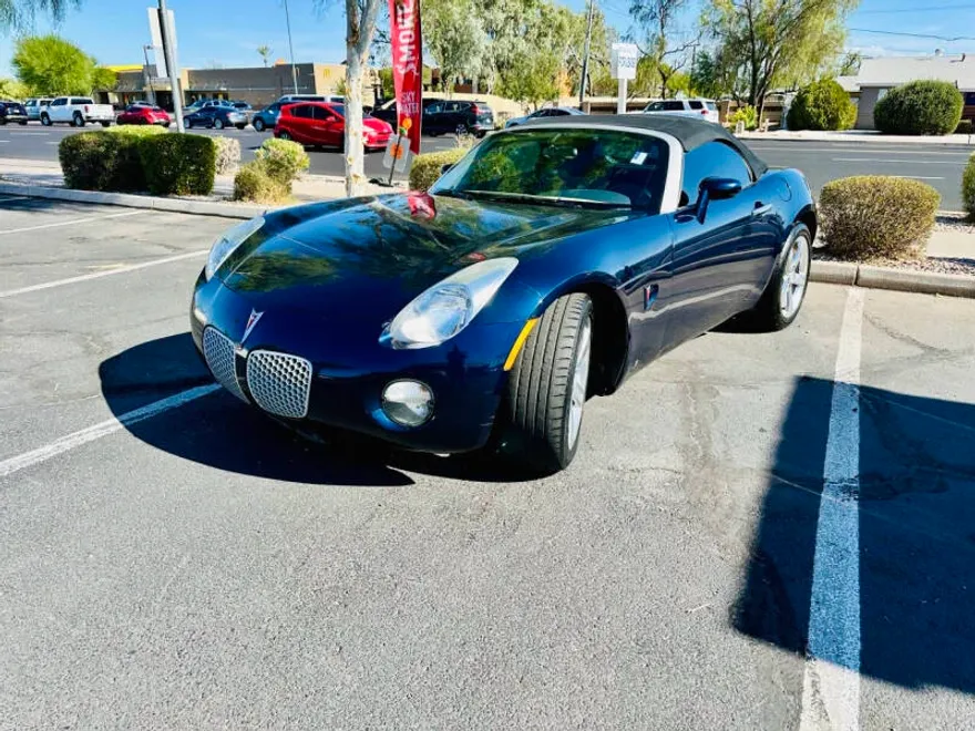 2006 Pontiac Solstice Convertible photo 1