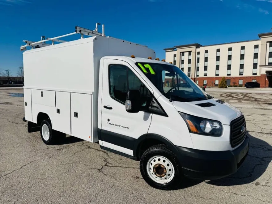 2017 Ford Transit photo 1