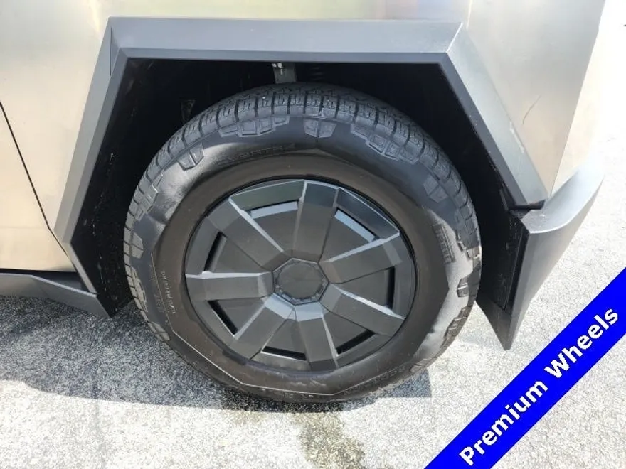 2024 Tesla Cybertruck All-Wheel Drive photo 1