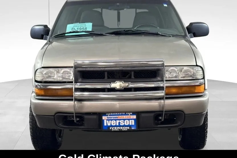 2003 Chevrolet S-10 Pickup photo 1