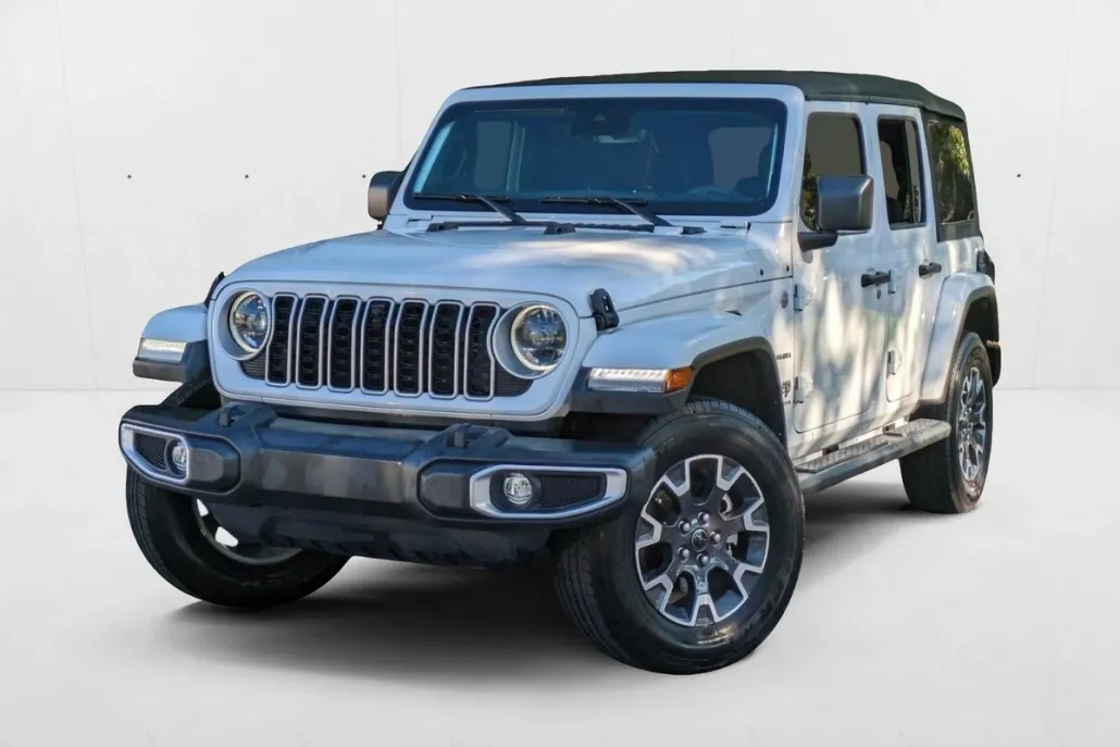2024 Jeep Wrangler Sahara photo 1