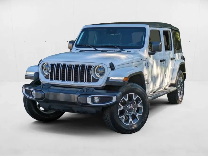 2024 Jeep Wrangler Sahara photo 1