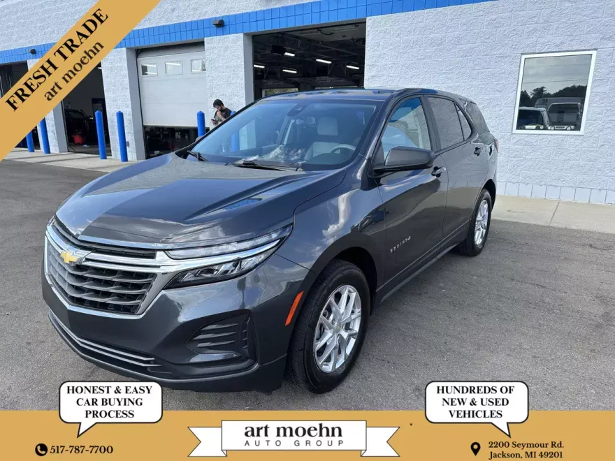 2022 Chevrolet Equinox LS photo 1