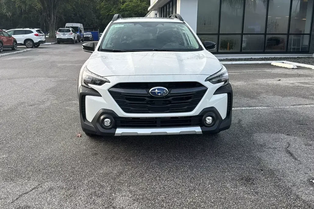 2025 Subaru Outback Limited XT photo 1