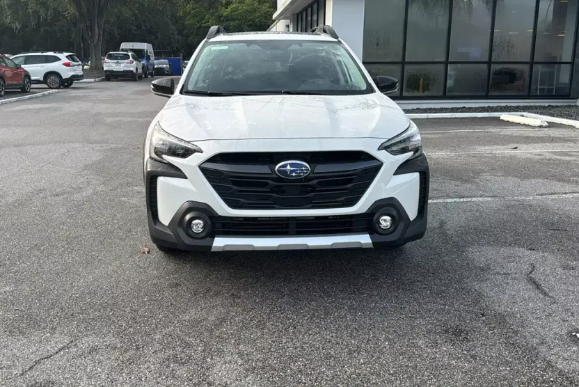 2025 Subaru Outback Limited XT photo 1