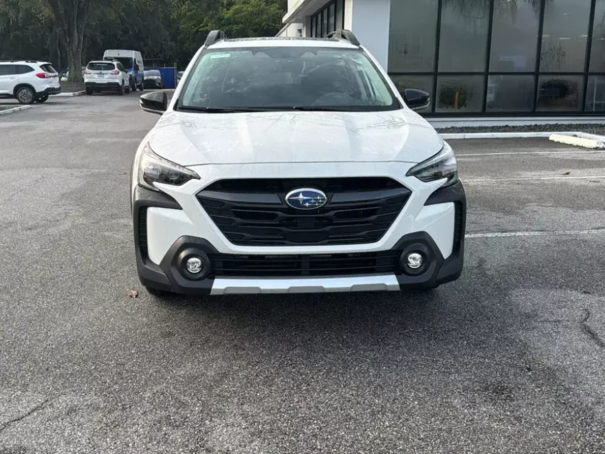 2025 Subaru Outback Limited XT photo 1