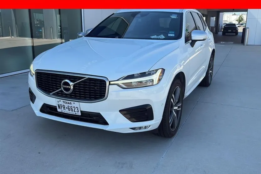 2018 Volvo XC60 R-Design photo 1