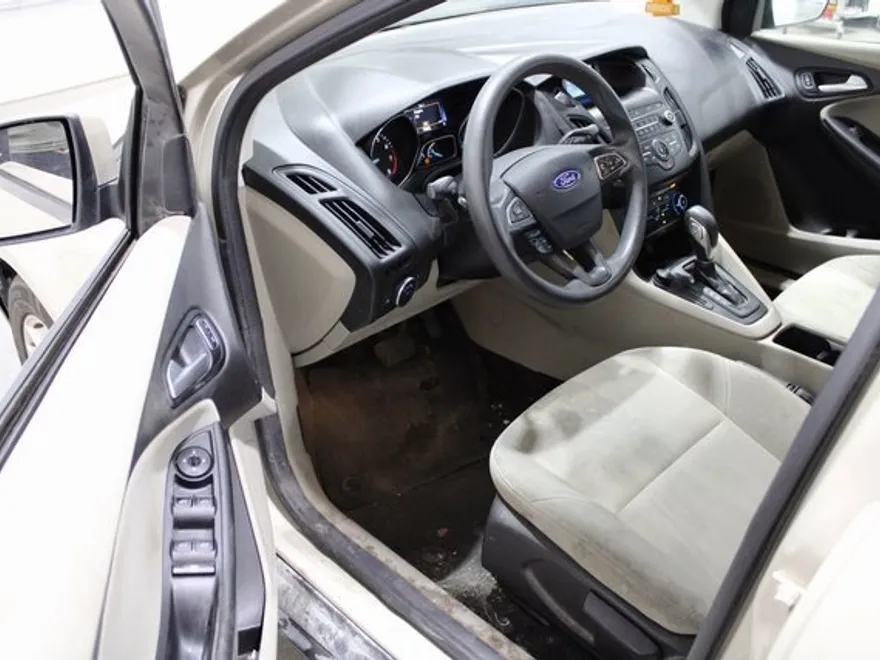 2018 Ford Focus SE photo 1