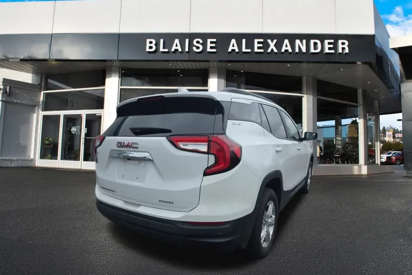 2023 Gmc Terrain SLE photo 1