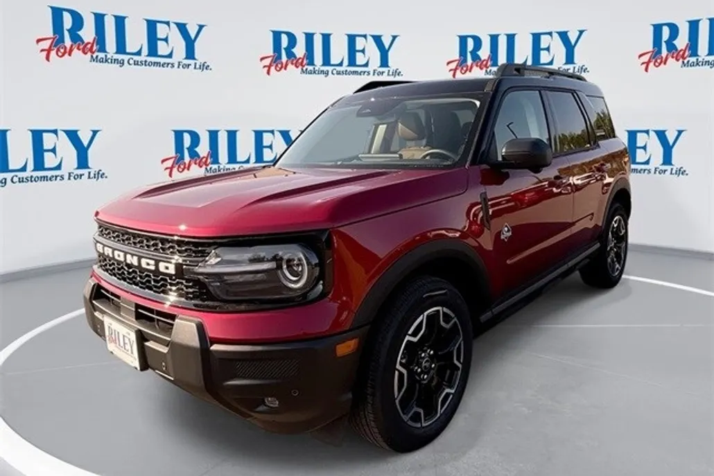 2025 Ford Bronco Sport Outer Banks photo 1
