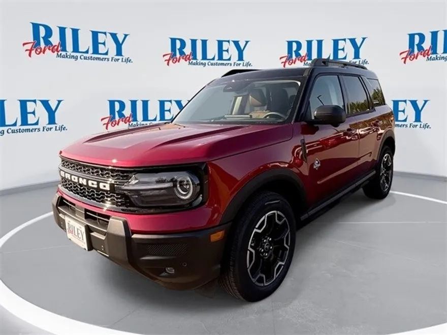 2025 Ford Bronco Sport Outer Banks photo 1