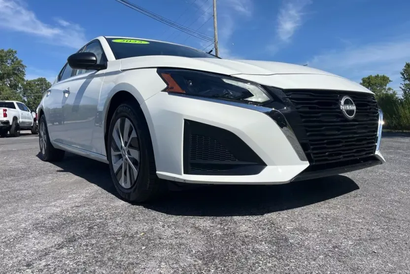 2025 Nissan Altima 2.5 S photo 1