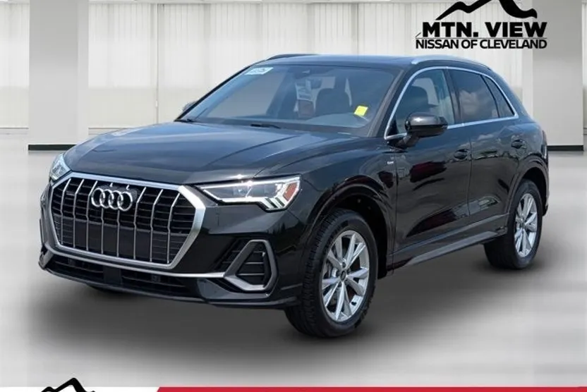 2024 Audi Q3 S line Premium photo 1