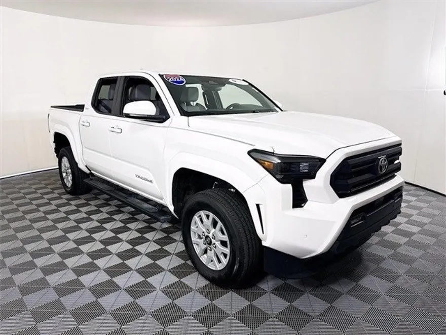 2024 Toyota Tacoma Limited photo 1