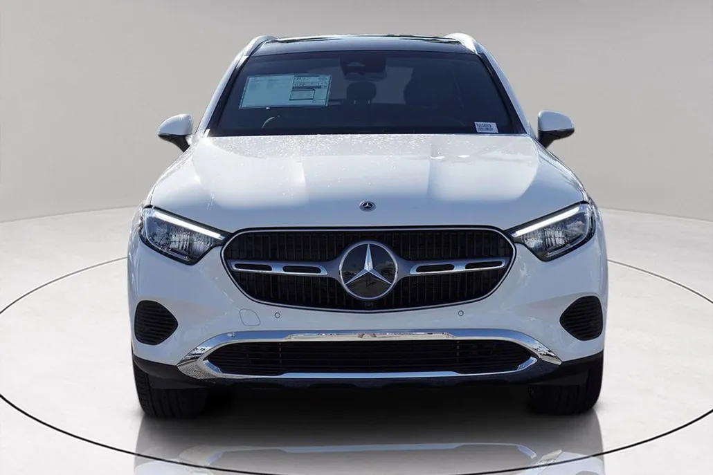 2026 Mercedes Benz GLC 300 photo 1