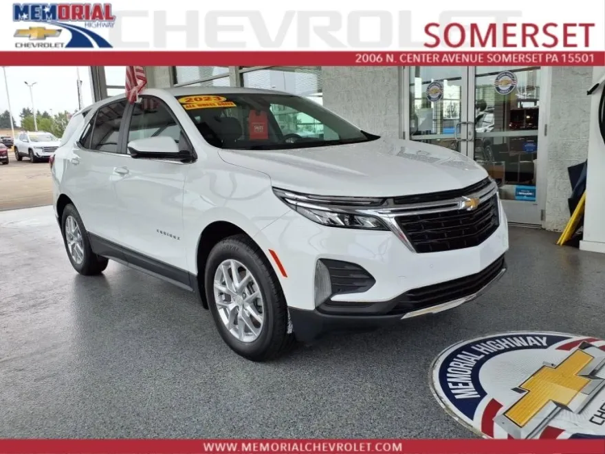 2023 Chevrolet Equinox LT photo 1
