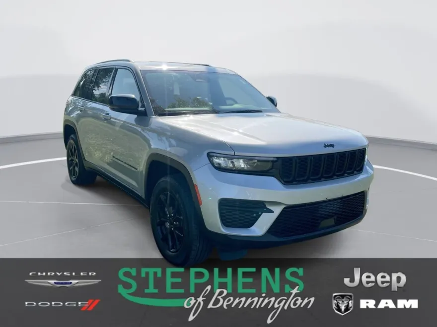 2024 Jeep Grand Cherokee Altitude photo 1