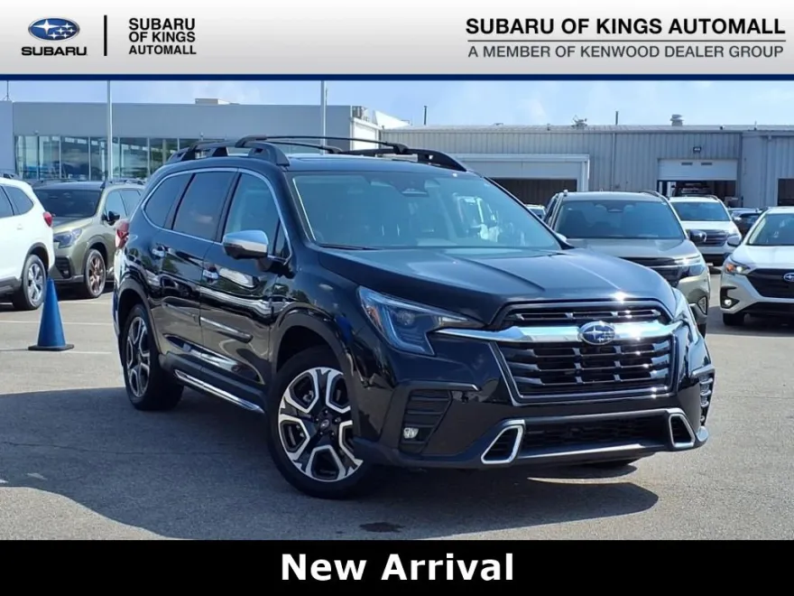 2023 Subaru Ascent Touring photo 1