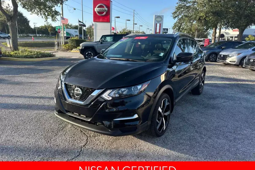 2022 Nissan Rogue Sport SL photo 1