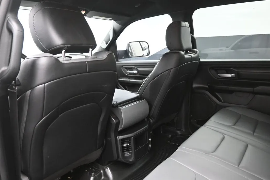 2024 Ram 1500 Tradesman photo 1