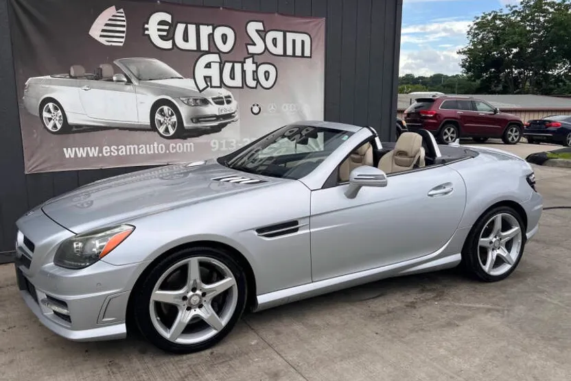 2013 Mercedes Benz SLK 250 photo 1
