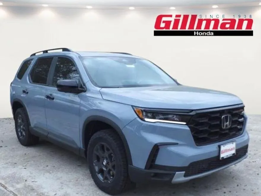 2025 Honda Pilot TrailSport photo 1