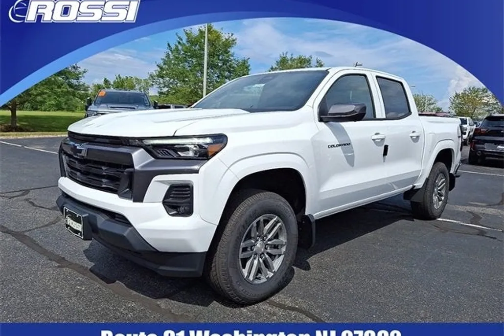 2026 Chevrolet Colorado LT photo 1