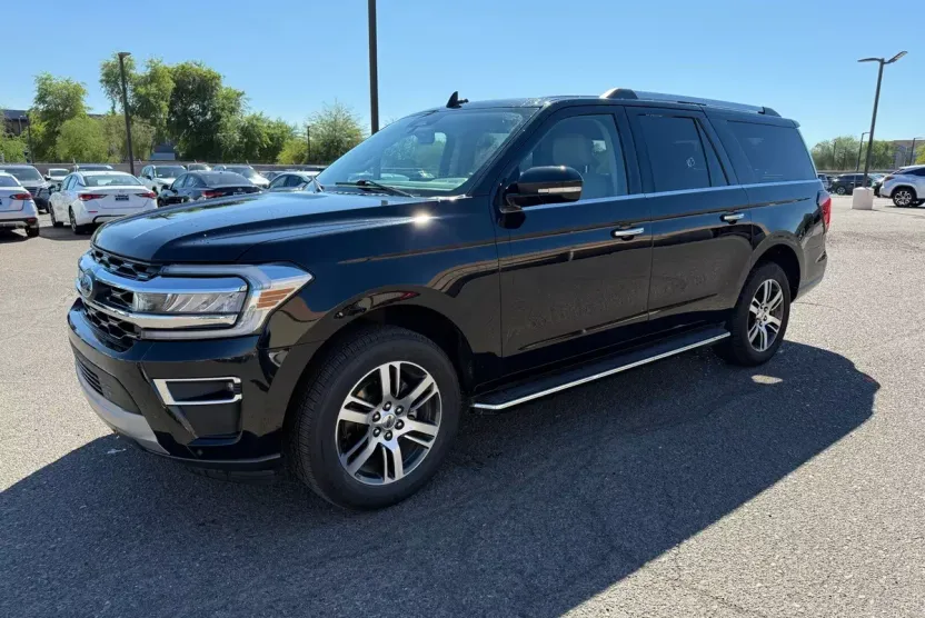 2023 Ford Expedition MAX Limited photo 1