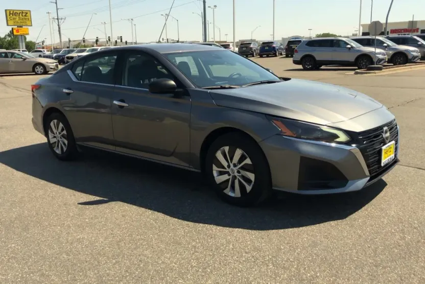 2024 Nissan Altima 2.5 S photo 1