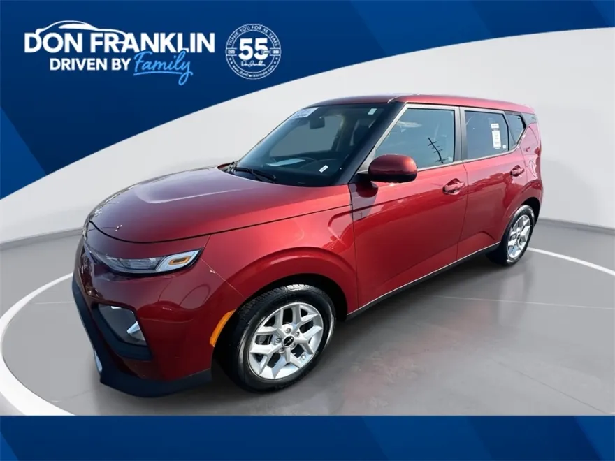 2022 Kia Soul LX photo 1