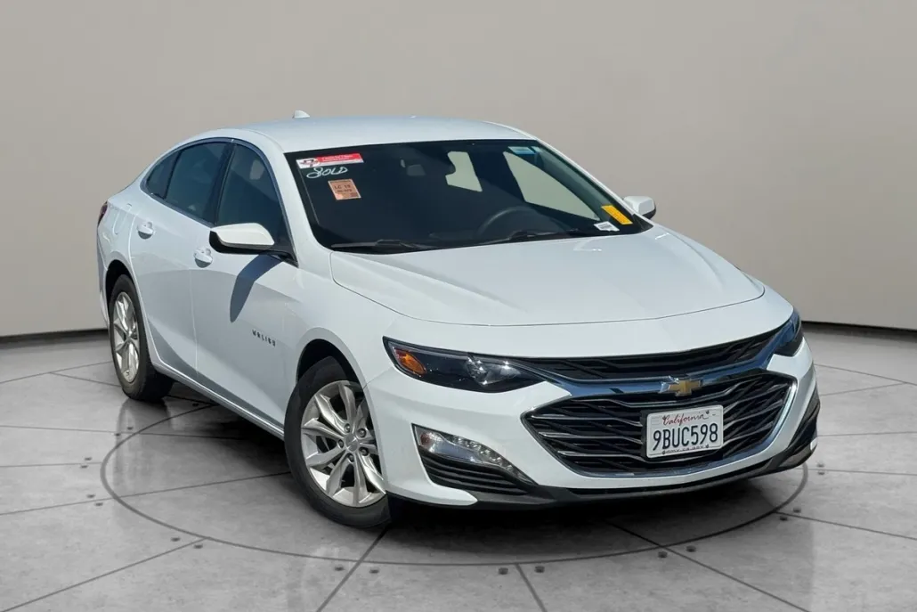 2021 Chevrolet Malibu 1LT photo 1