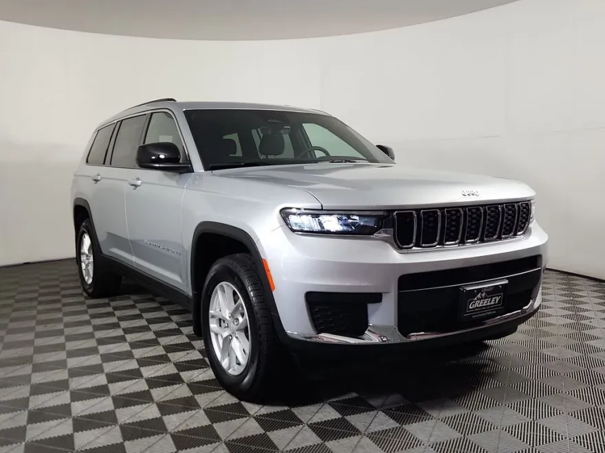 2025 Jeep Grand Cherokee Laredo X photo 1